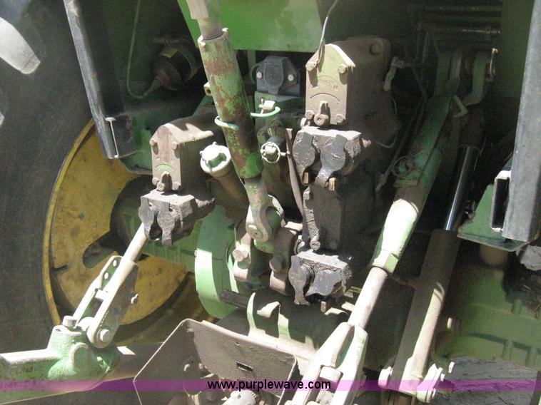 image for item D8465 1978 John Deere 4440 tractor