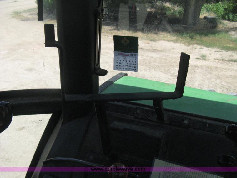 image for item D8465 1978 John Deere 4440 tractor