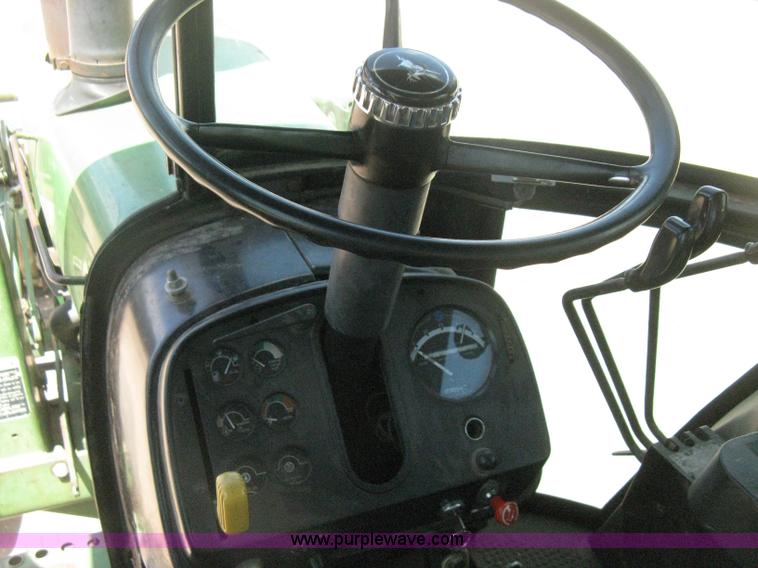 image for item D8465 1978 John Deere 4440 tractor