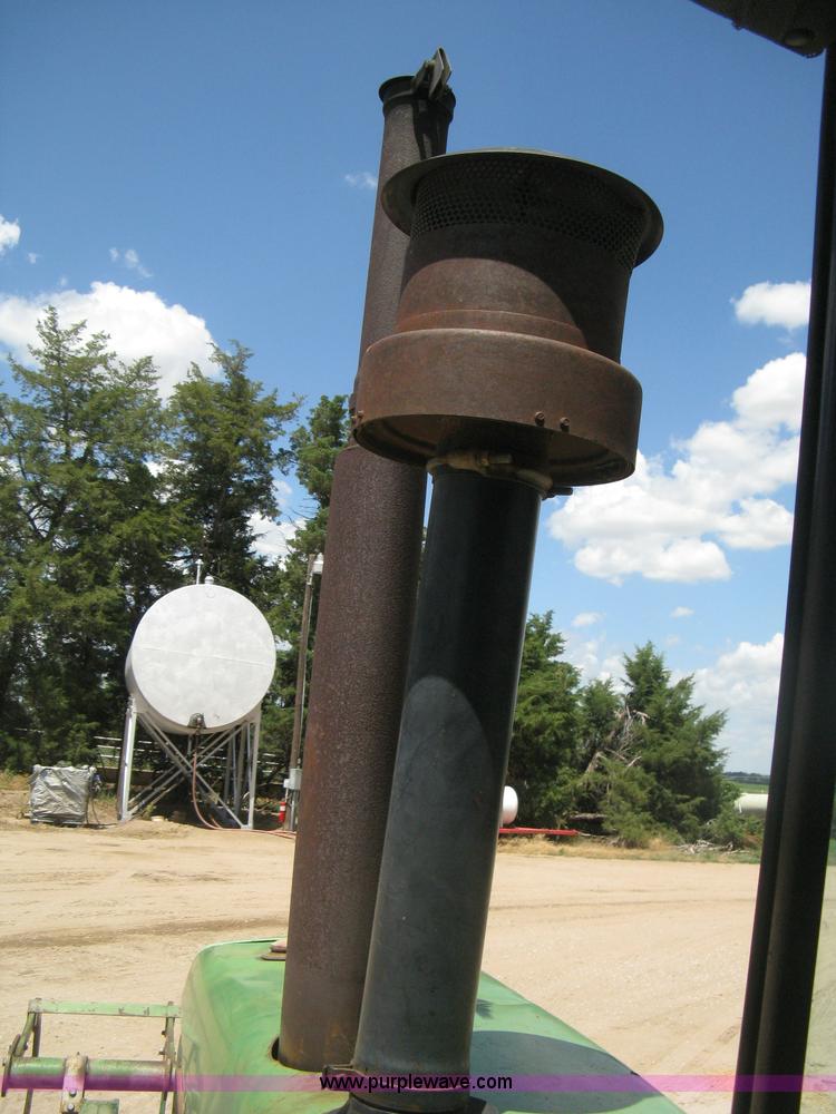 image for item D8465 1978 John Deere 4440 tractor