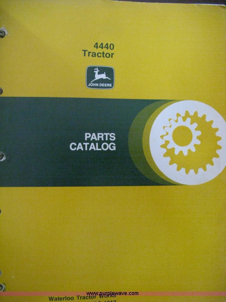 image for item D8465 1978 John Deere 4440 tractor