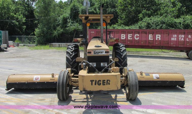 image for item E7286 Ford New Holland 7740 tractor