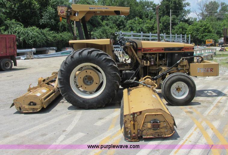 image for item E7286 Ford New Holland 7740 tractor