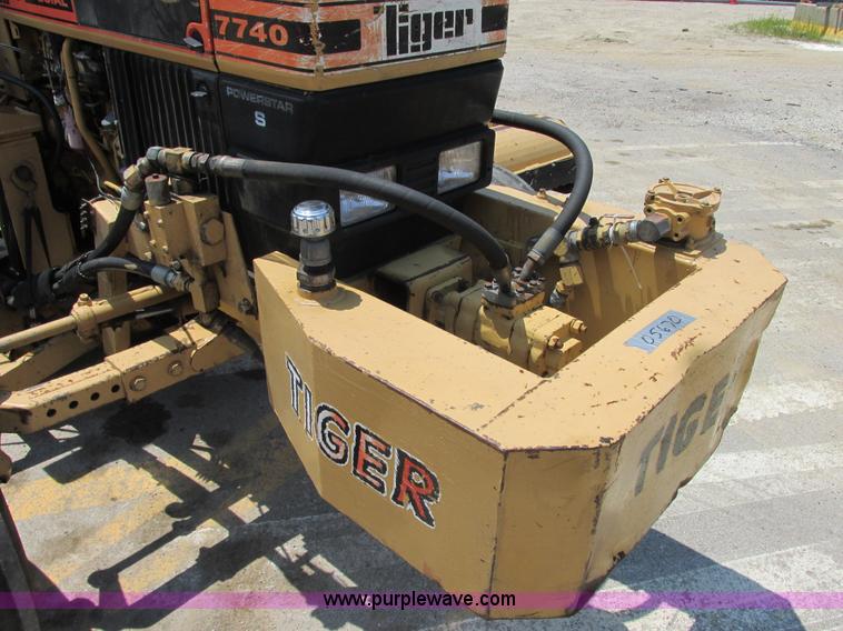 image for item E7286 Ford New Holland 7740 tractor