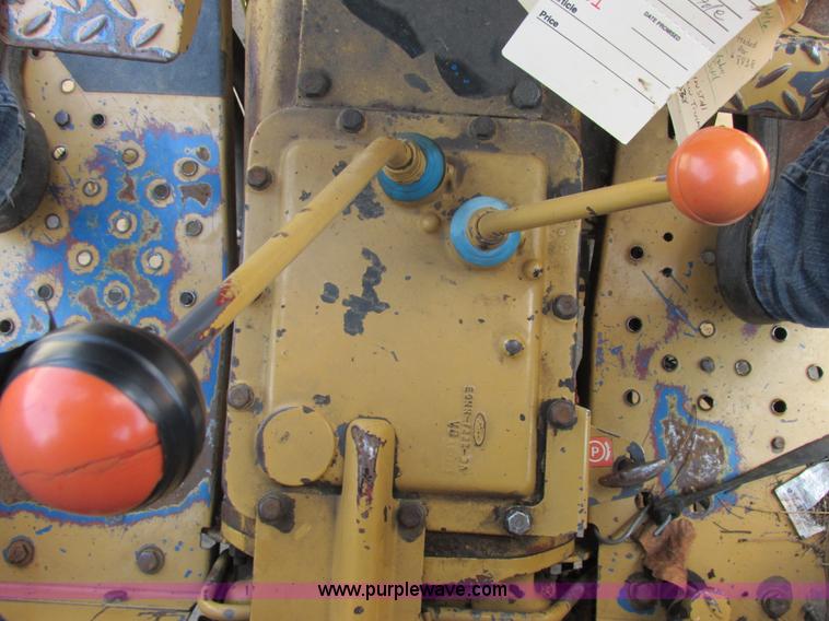 image for item E7286 Ford New Holland 7740 tractor