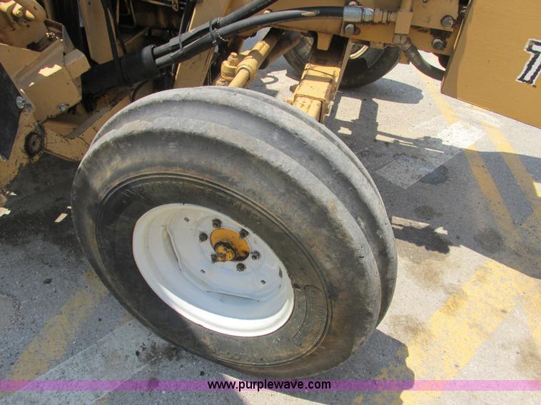 image for item E7286 Ford New Holland 7740 tractor