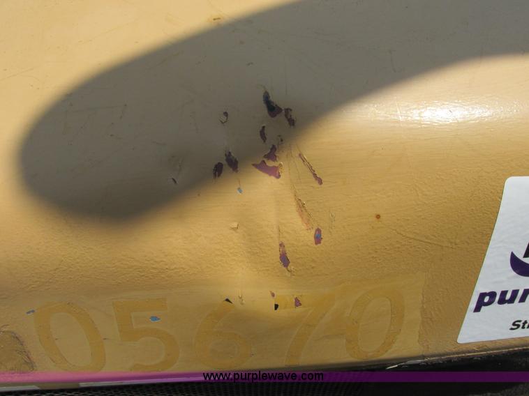 image for item E7286 Ford New Holland 7740 tractor