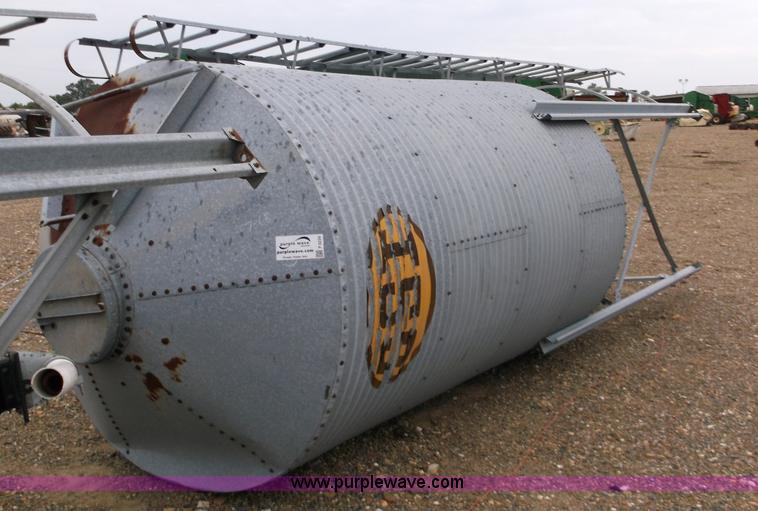 image for item F3229 Grain bin