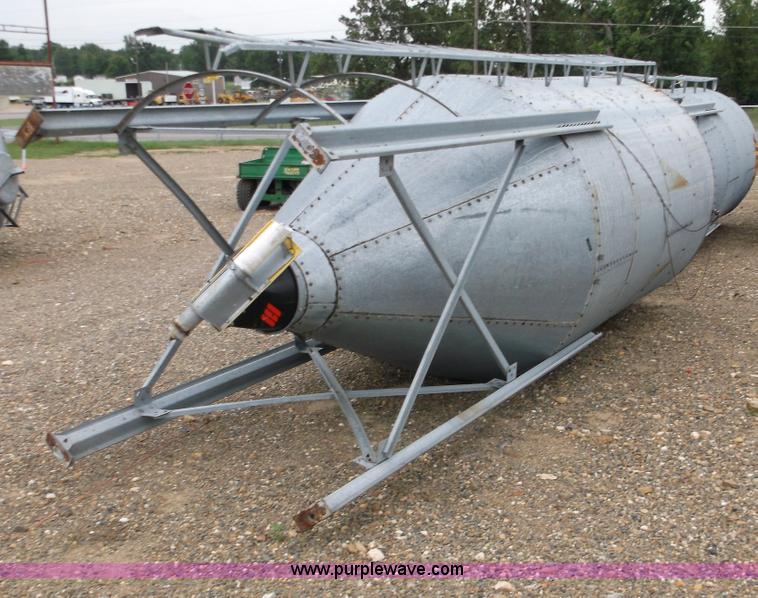 image for item F3229 Grain bin