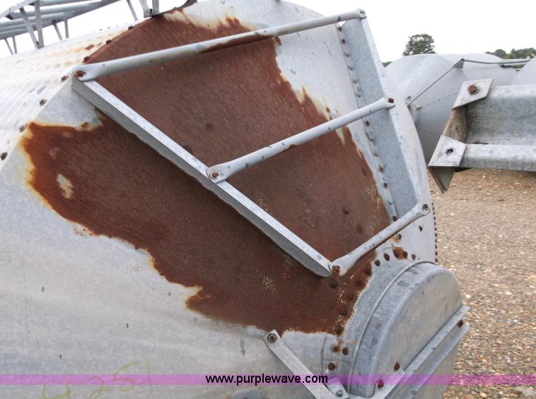 image for item F3229 Grain bin