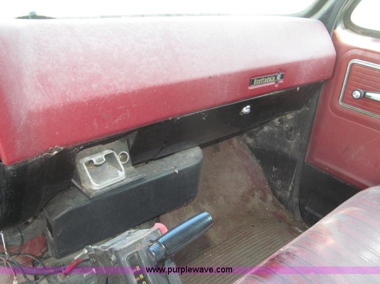 image for item F7046 1979 Chevrolet Scottsdale C70 grain truck