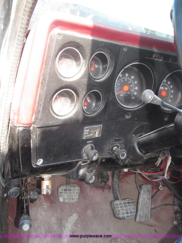 image for item F7046 1979 Chevrolet Scottsdale C70 grain truck