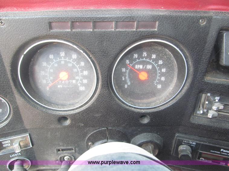 image for item F7046 1979 Chevrolet Scottsdale C70 grain truck