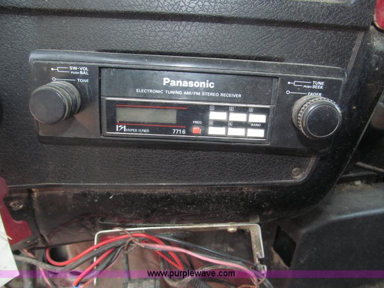 image for item F7046 1979 Chevrolet Scottsdale C70 grain truck