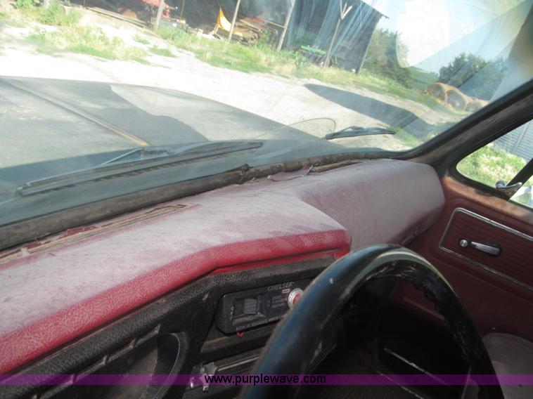 image for item F7046 1979 Chevrolet Scottsdale C70 grain truck