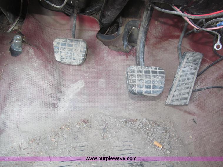 image for item F7046 1979 Chevrolet Scottsdale C70 grain truck