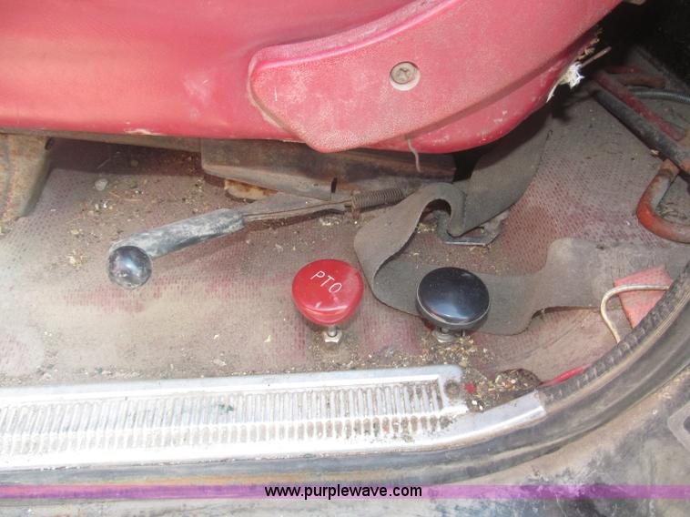 image for item F7046 1979 Chevrolet Scottsdale C70 grain truck