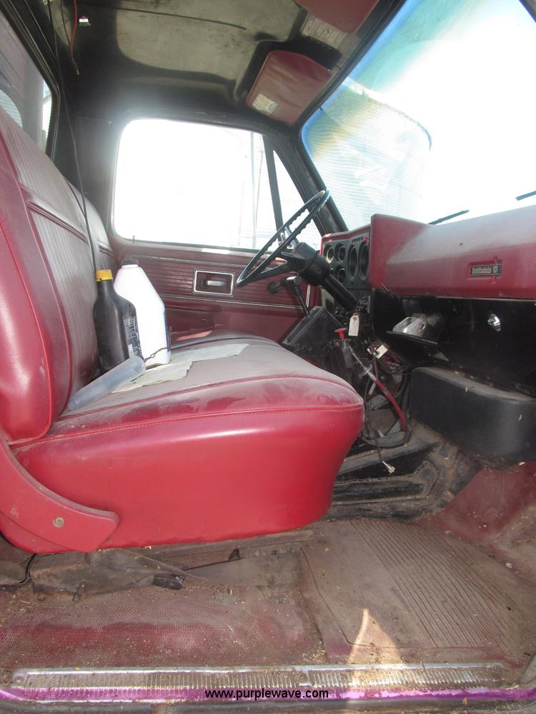 image for item F7046 1979 Chevrolet Scottsdale C70 grain truck