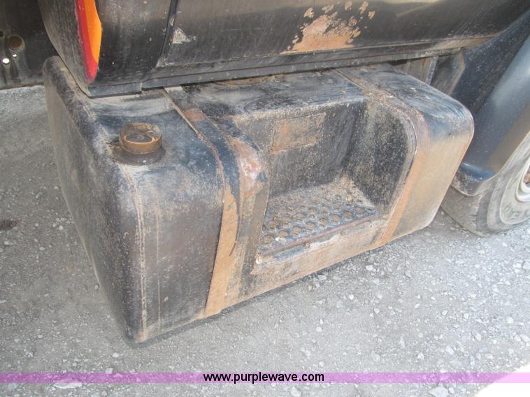 image for item F7046 1979 Chevrolet Scottsdale C70 grain truck