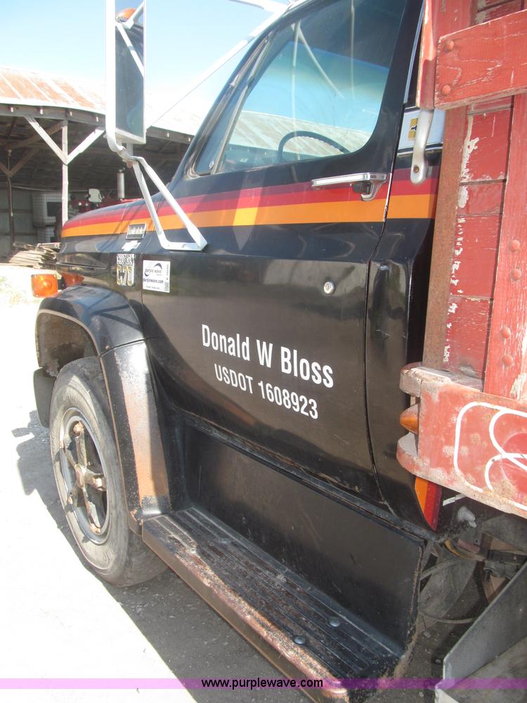 image for item F7046 1979 Chevrolet Scottsdale C70 grain truck