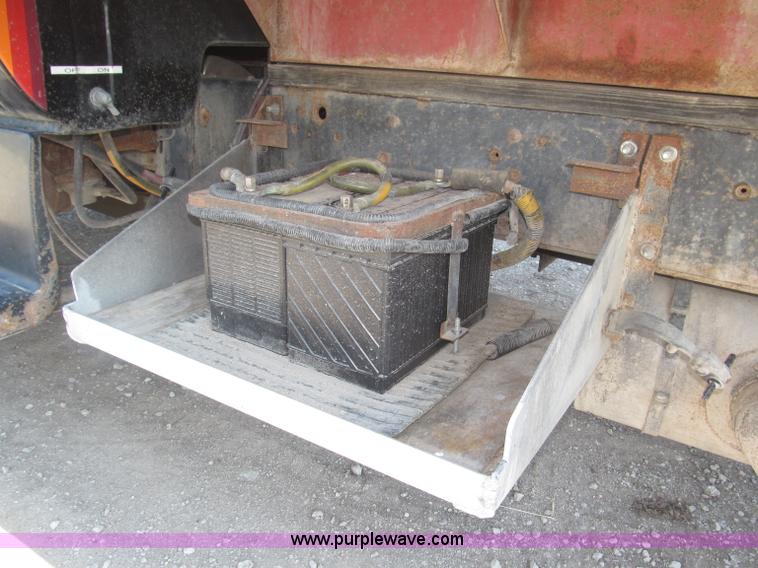 image for item F7046 1979 Chevrolet Scottsdale C70 grain truck