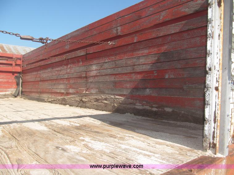 image for item F7046 1979 Chevrolet Scottsdale C70 grain truck