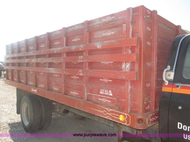 image for item F7046 1979 Chevrolet Scottsdale C70 grain truck