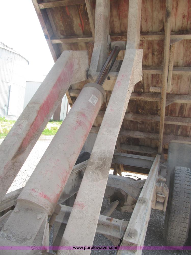 image for item F7046 1979 Chevrolet Scottsdale C70 grain truck