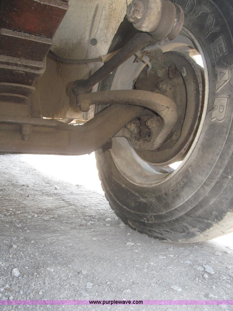 image for item F7046 1979 Chevrolet Scottsdale C70 grain truck