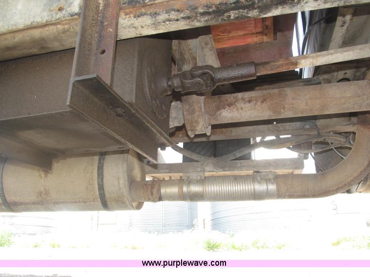 image for item F7046 1979 Chevrolet Scottsdale C70 grain truck