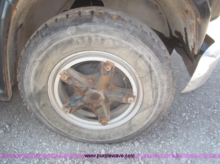 image for item F7046 1979 Chevrolet Scottsdale C70 grain truck