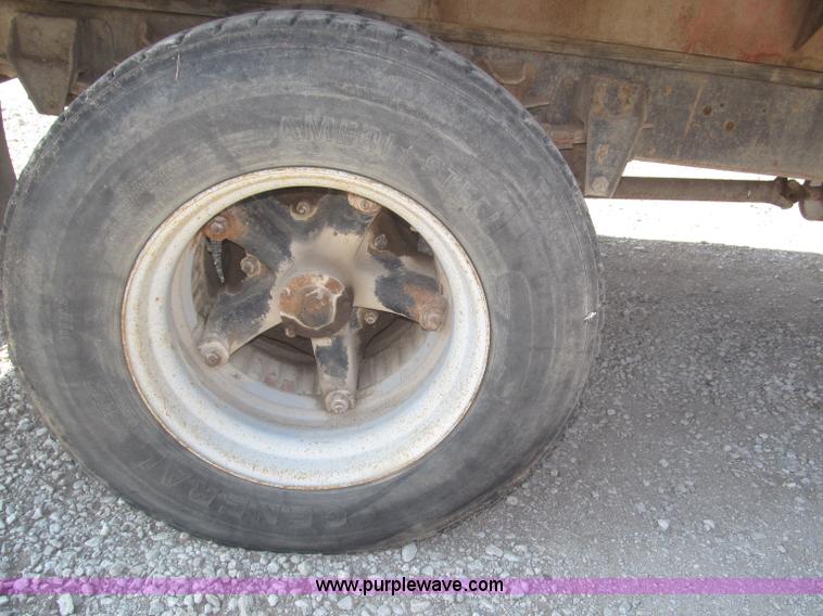 image for item F7046 1979 Chevrolet Scottsdale C70 grain truck