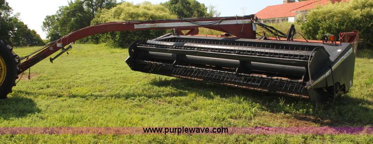 image for item G4029 1995 MacDon 5000 HydroSwing swather