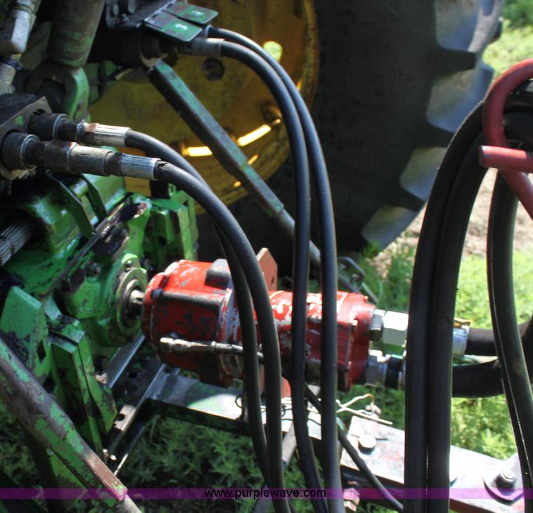 image for item G4029 1995 MacDon 5000 HydroSwing swather