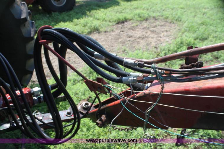 image for item G4029 1995 MacDon 5000 HydroSwing swather