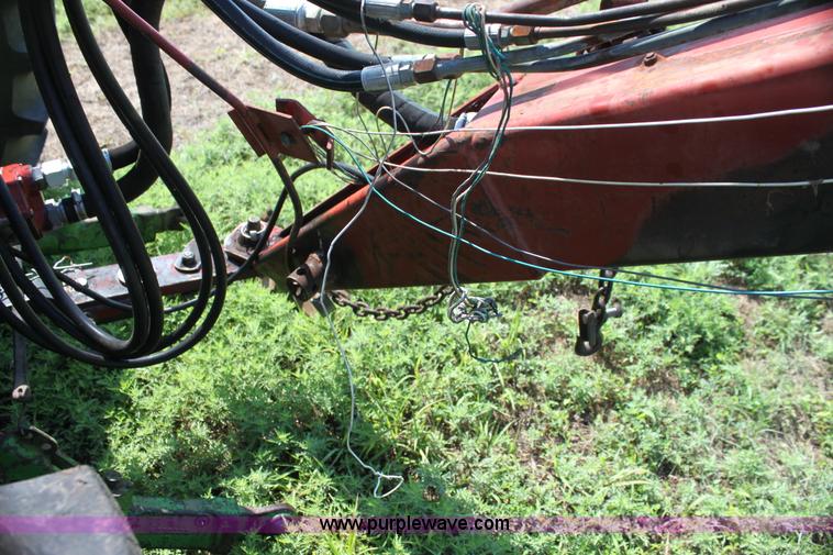 image for item G4029 1995 MacDon 5000 HydroSwing swather