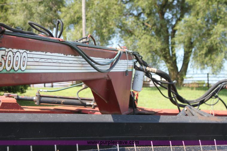image for item G4029 1995 MacDon 5000 HydroSwing swather