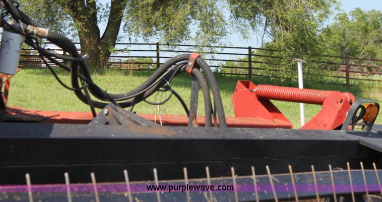 image for item G4029 1995 MacDon 5000 HydroSwing swather