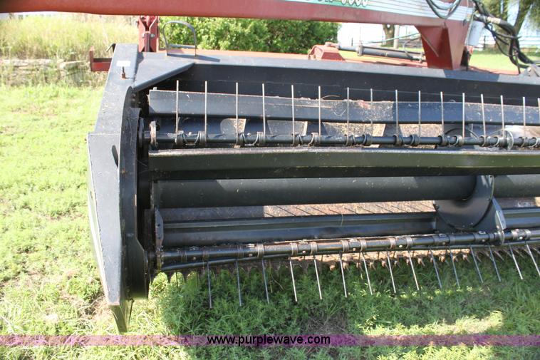 image for item G4029 1995 MacDon 5000 HydroSwing swather