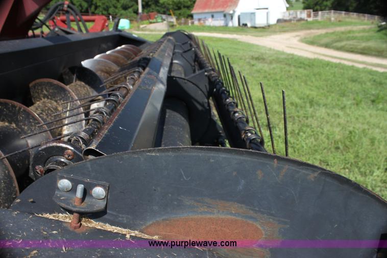 image for item G4029 1995 MacDon 5000 HydroSwing swather