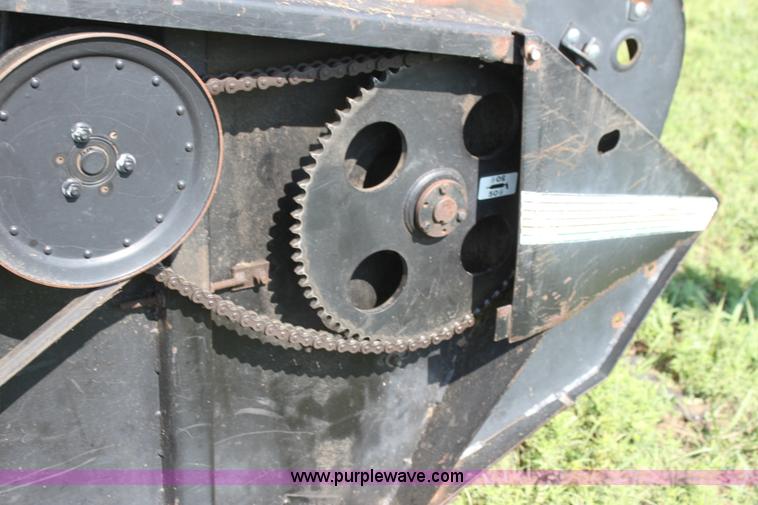 image for item G4029 1995 MacDon 5000 HydroSwing swather