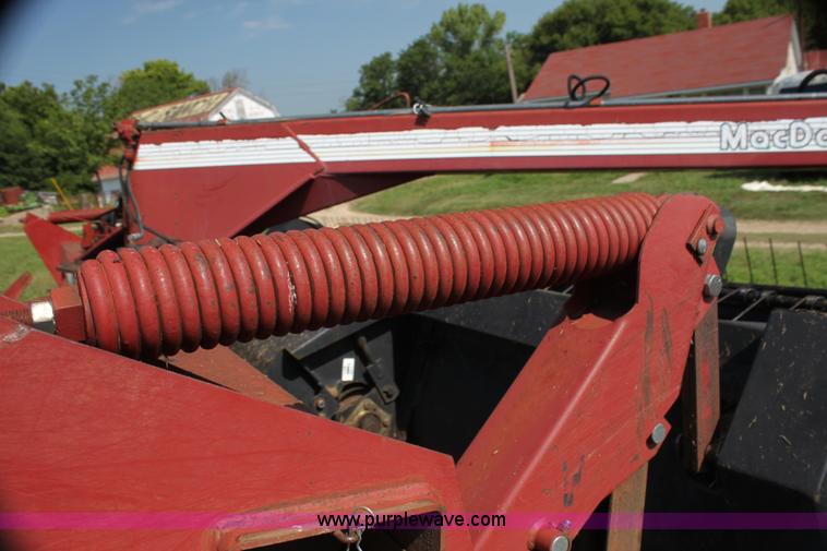 image for item G4029 1995 MacDon 5000 HydroSwing swather