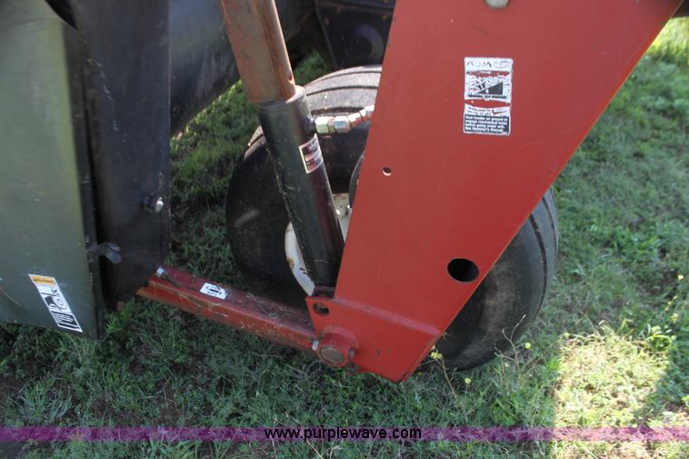 image for item G4029 1995 MacDon 5000 HydroSwing swather