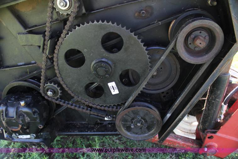 image for item G4029 1995 MacDon 5000 HydroSwing swather