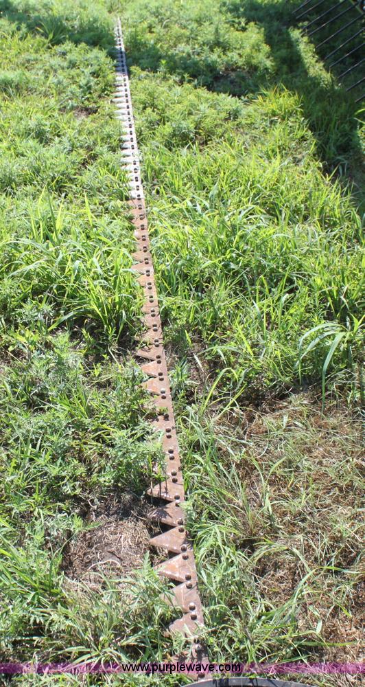 image for item G4029 1995 MacDon 5000 HydroSwing swather