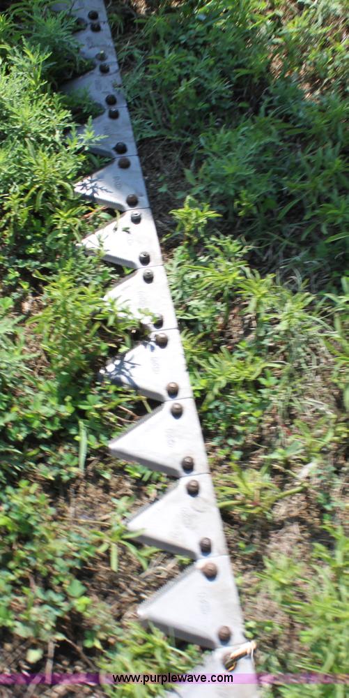 image for item G4029 1995 MacDon 5000 HydroSwing swather