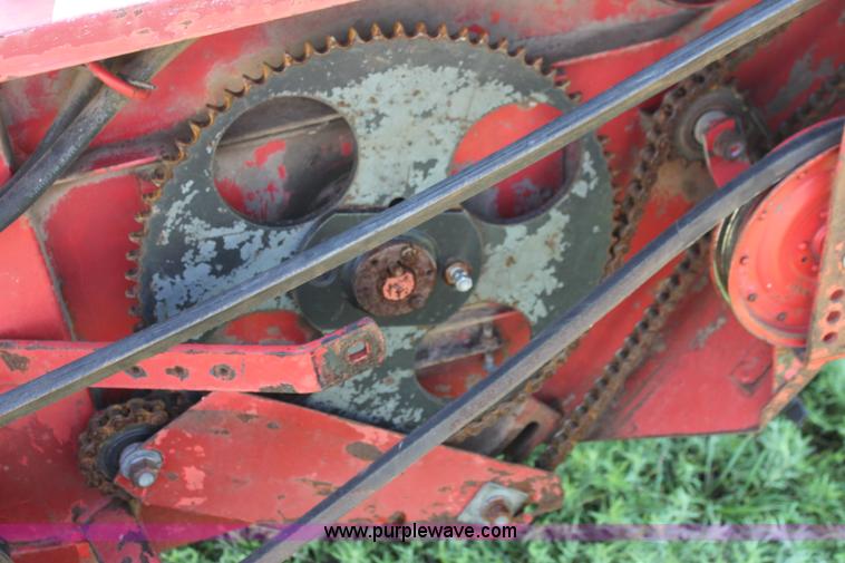 image for item G4030 1990 MacDon 7000 self-propelled swather