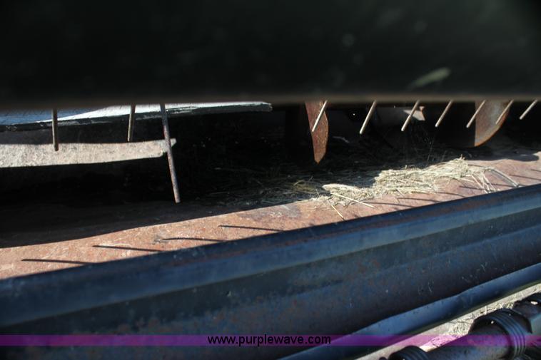 image for item G4030 1990 MacDon 7000 self-propelled swather