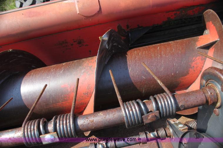 image for item G4030 1990 MacDon 7000 self-propelled swather