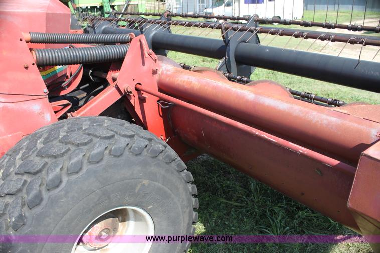 image for item G4030 1990 MacDon 7000 self-propelled swather